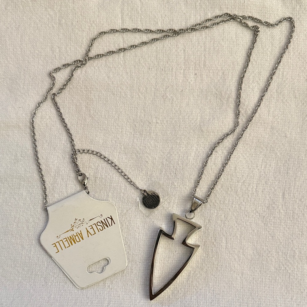 Kinsley Armelle Silver Arrowhead Necklace